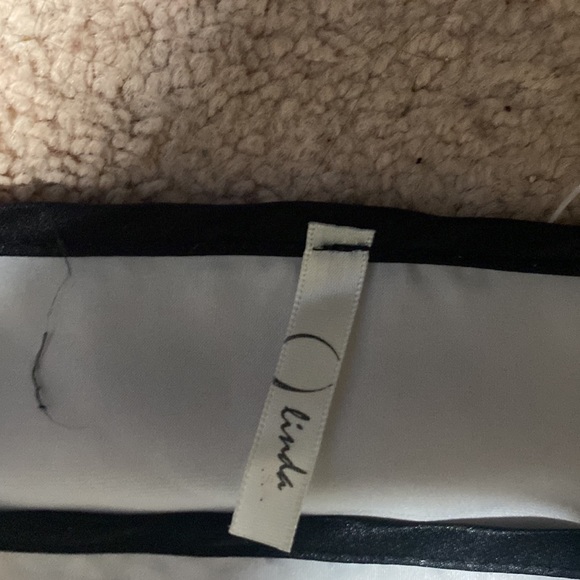 Black and white butterfly top - Picture 3 of 3